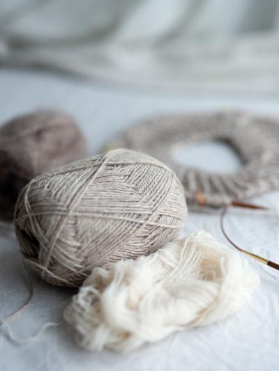 Ruke knit Semi-Wool yarn - Light beige (melange) (72), 100g