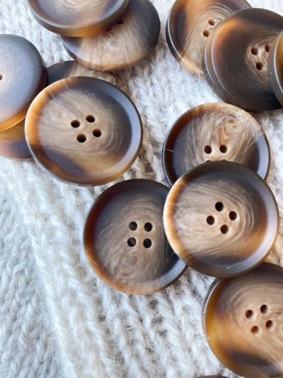 Ruke Bioresin buttons, brown